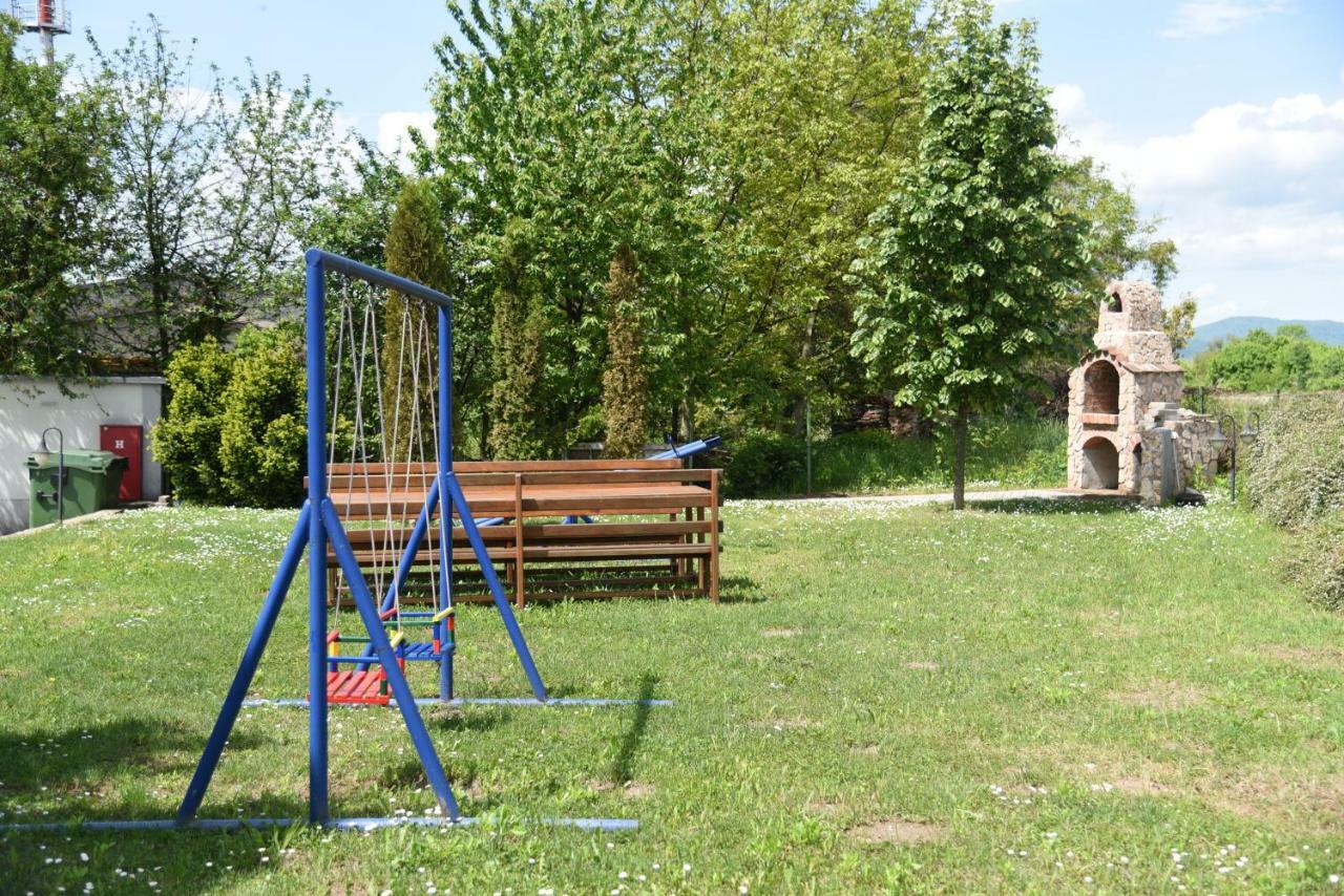 Apartmani - Vila Kovilje Banja Koviljača Екстериор снимка